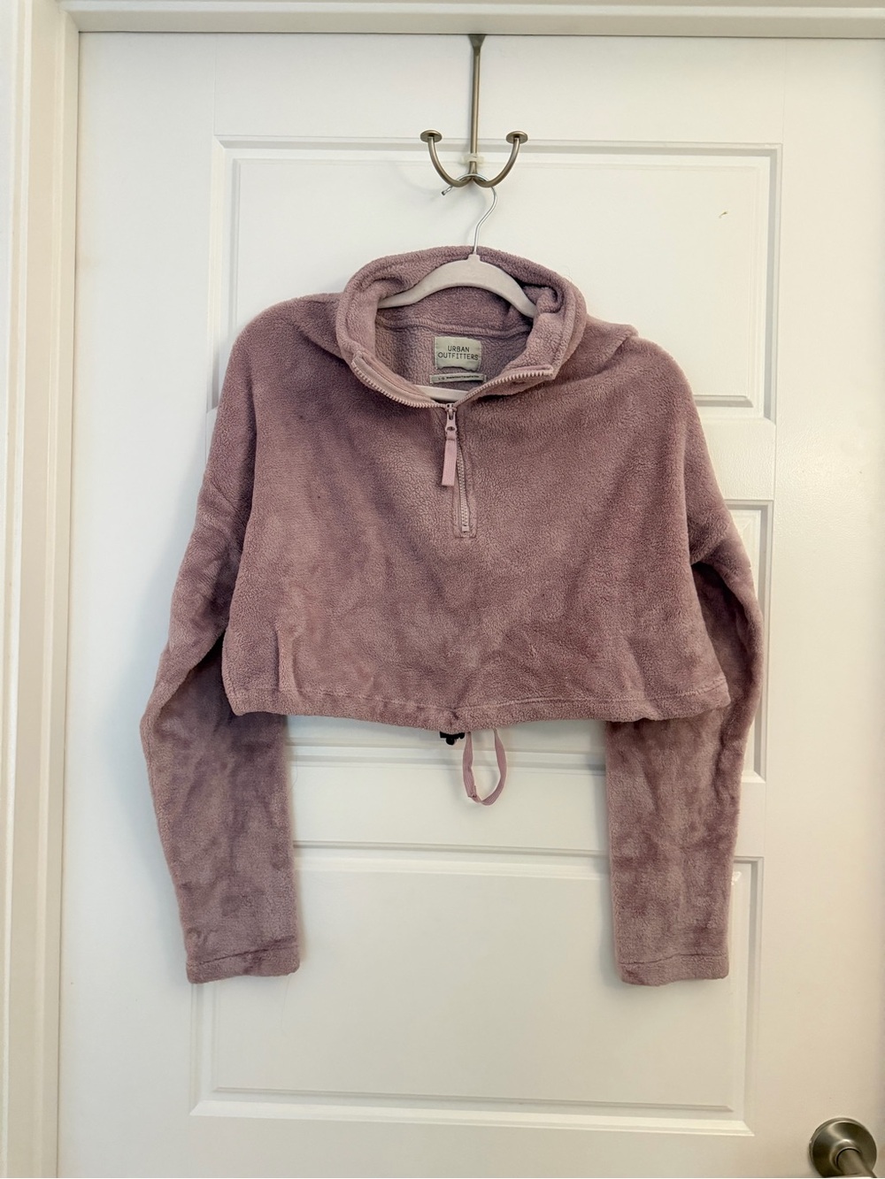 Urban Outfitters Cropped Half-Zip Hoodie in Mauve